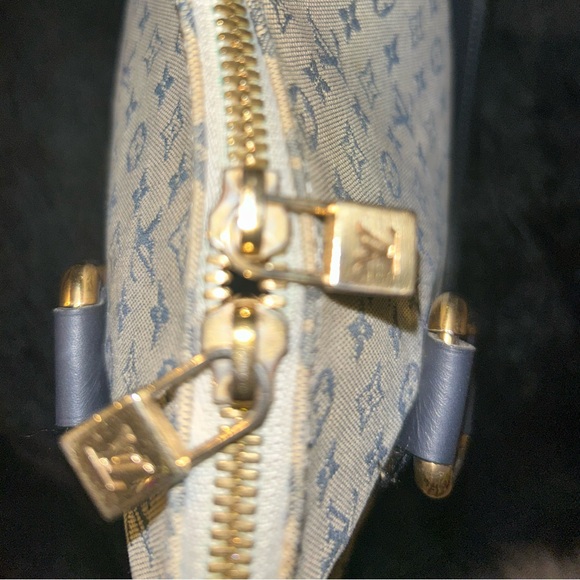 AUTHENTIC LOUIS VUITTON PADLOCK SHAPED HANDBAG! - Picture 5 of 15